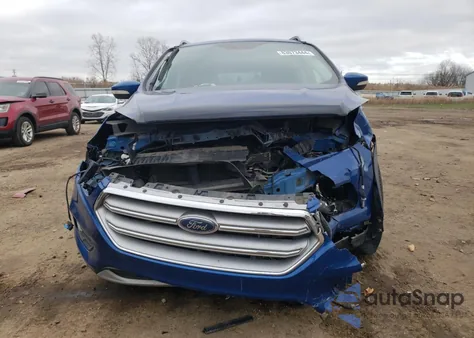 2017 Ford Escape Titanium z USA, uszkodzony, nr VIN 1FMCU9JD3HUC46113